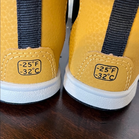 Merrell Kids Yellow and Black Adventure Boots - Picture 6 of 13